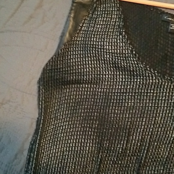 Top - Picture 3 of 3